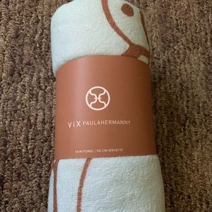 Paulahermanny Towel